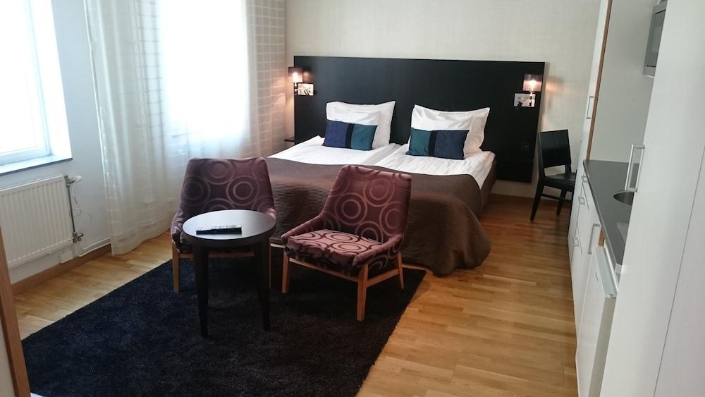 Western Time Hotel