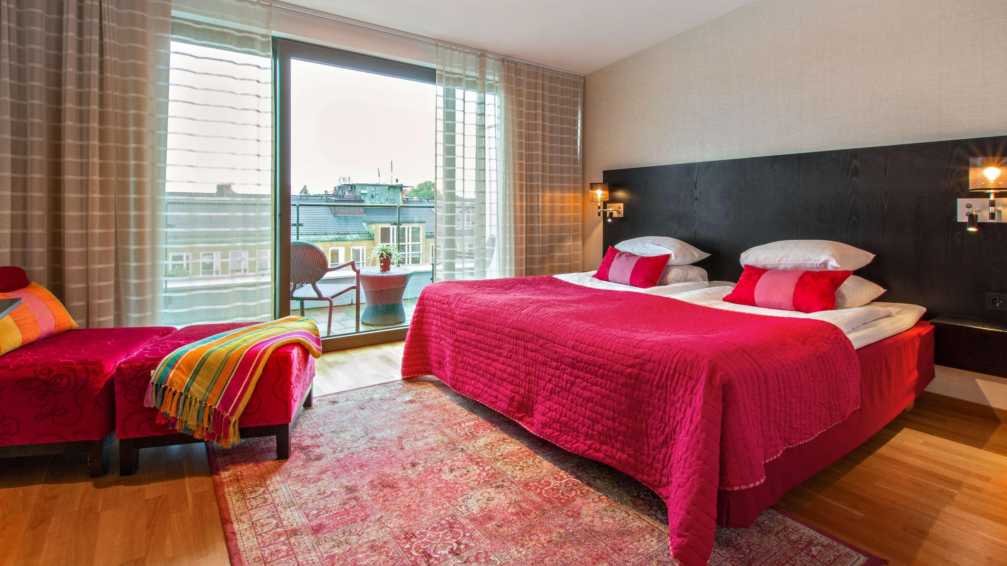 Western Time Hotel 4*