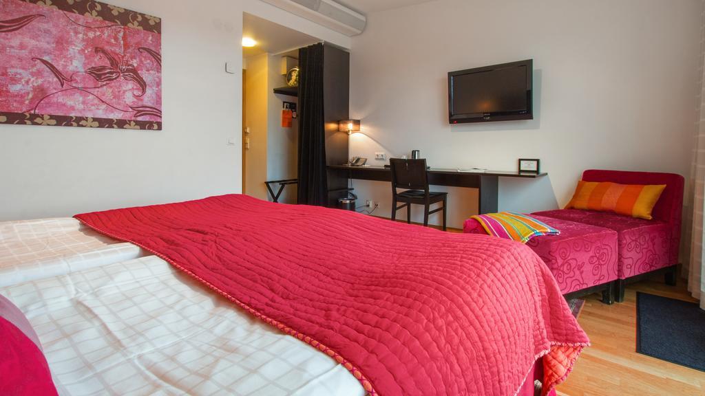 Western Time Hotel 4*