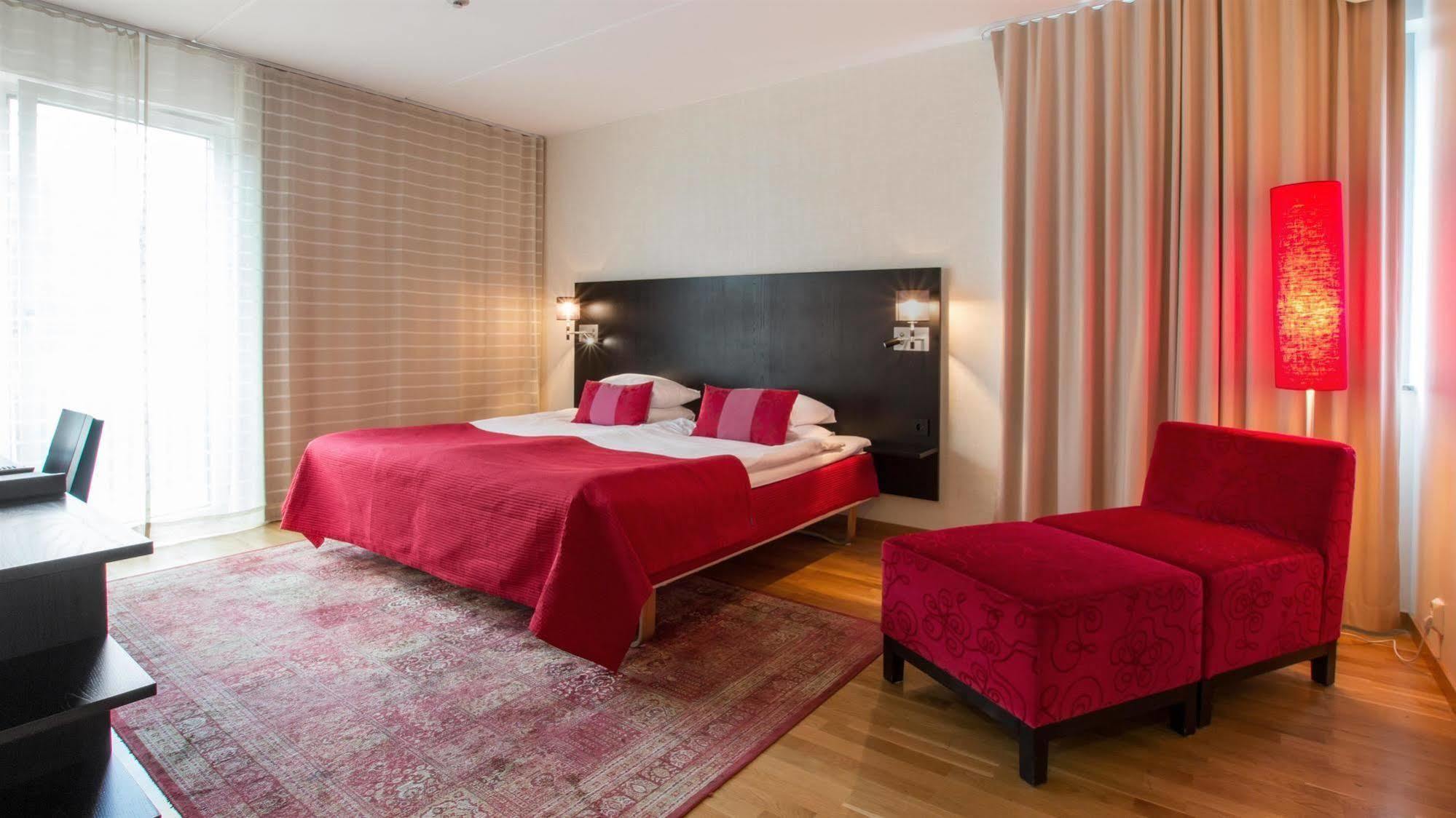 Western Time Hotel